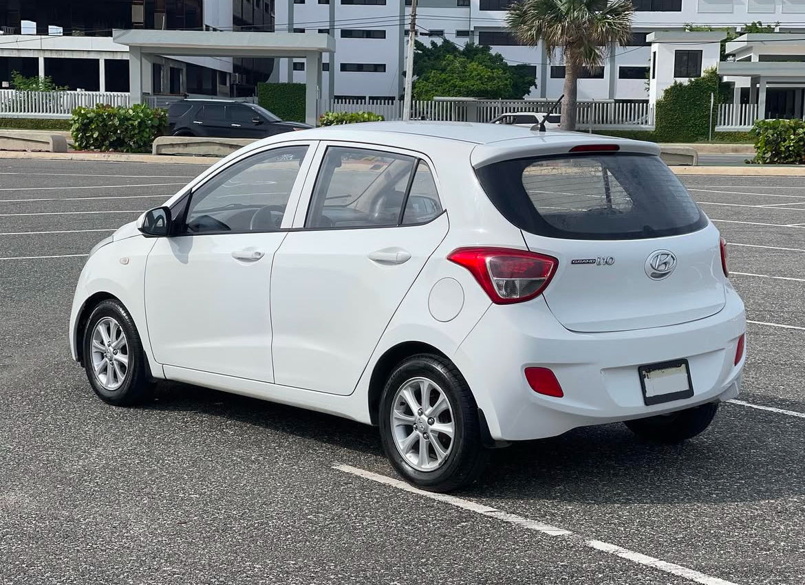 Renta de Hyundai Grand i10 2015